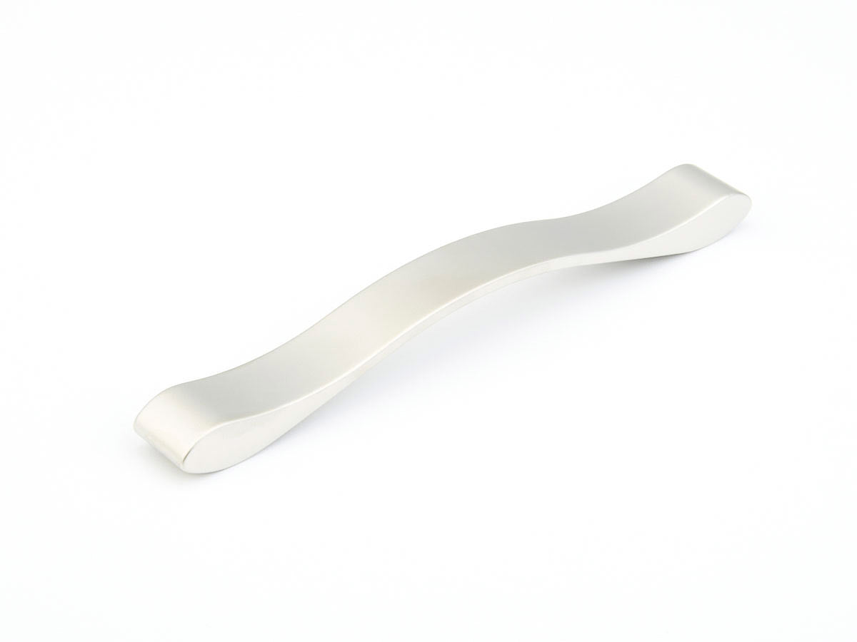 Schaub Wave Pull 7-1/2" Satin Nickel