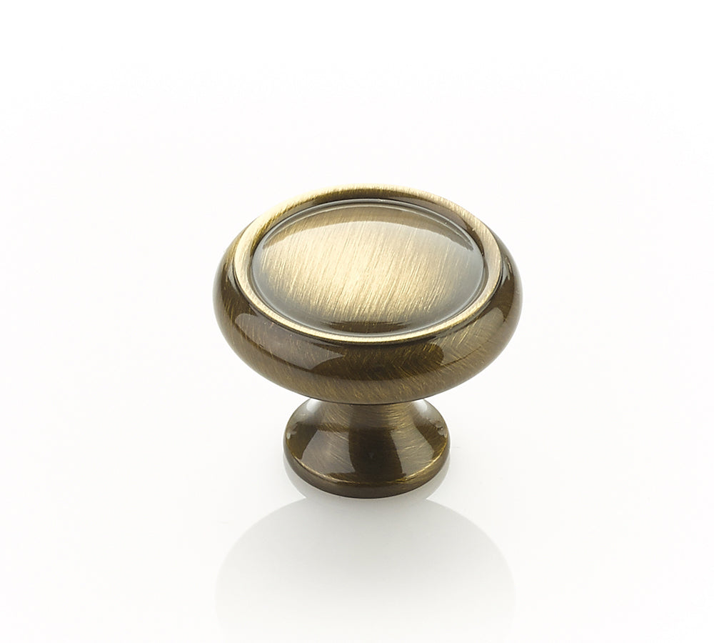 Schaub Traditional Rimmed Round Knob 1-1/4" Antique Brass