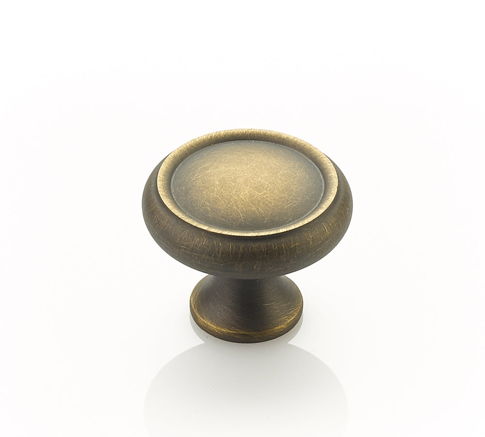 Schaub Traditional Rimmed Round Knob 1-1/4" Antique Light Brass