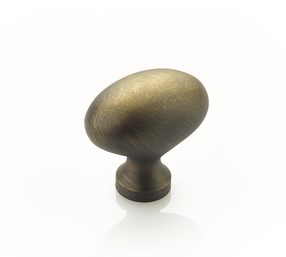Schaub Traditional Knob 1-3/8" Antique Light Brass