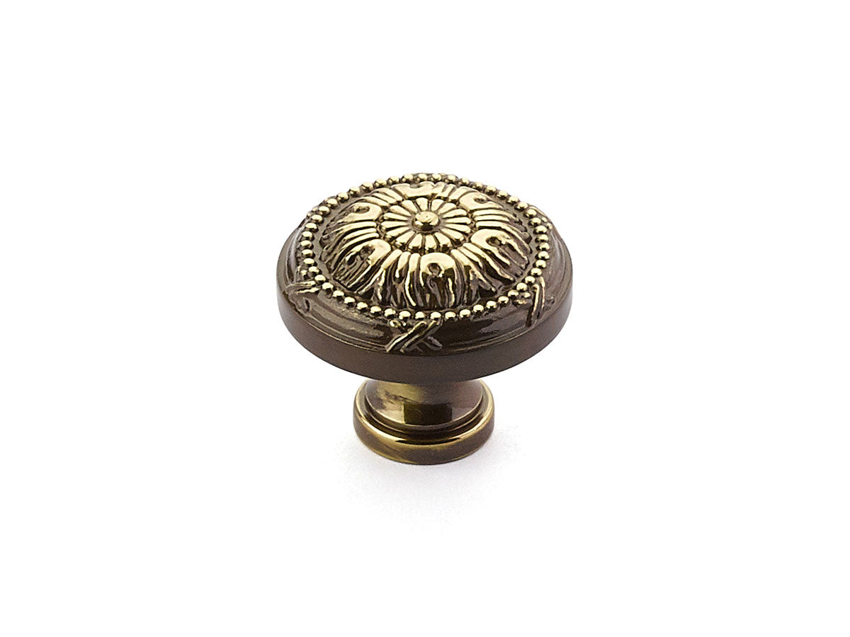 Schaub Versailles Knob 1-1/4" Antique Light Polish