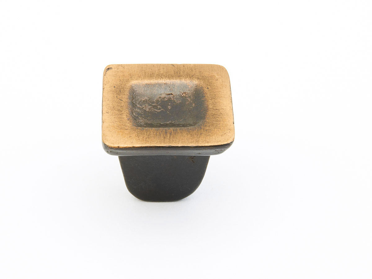 Schaub Vinci Concave Square Knob 1-1/4" Antique Bronze
