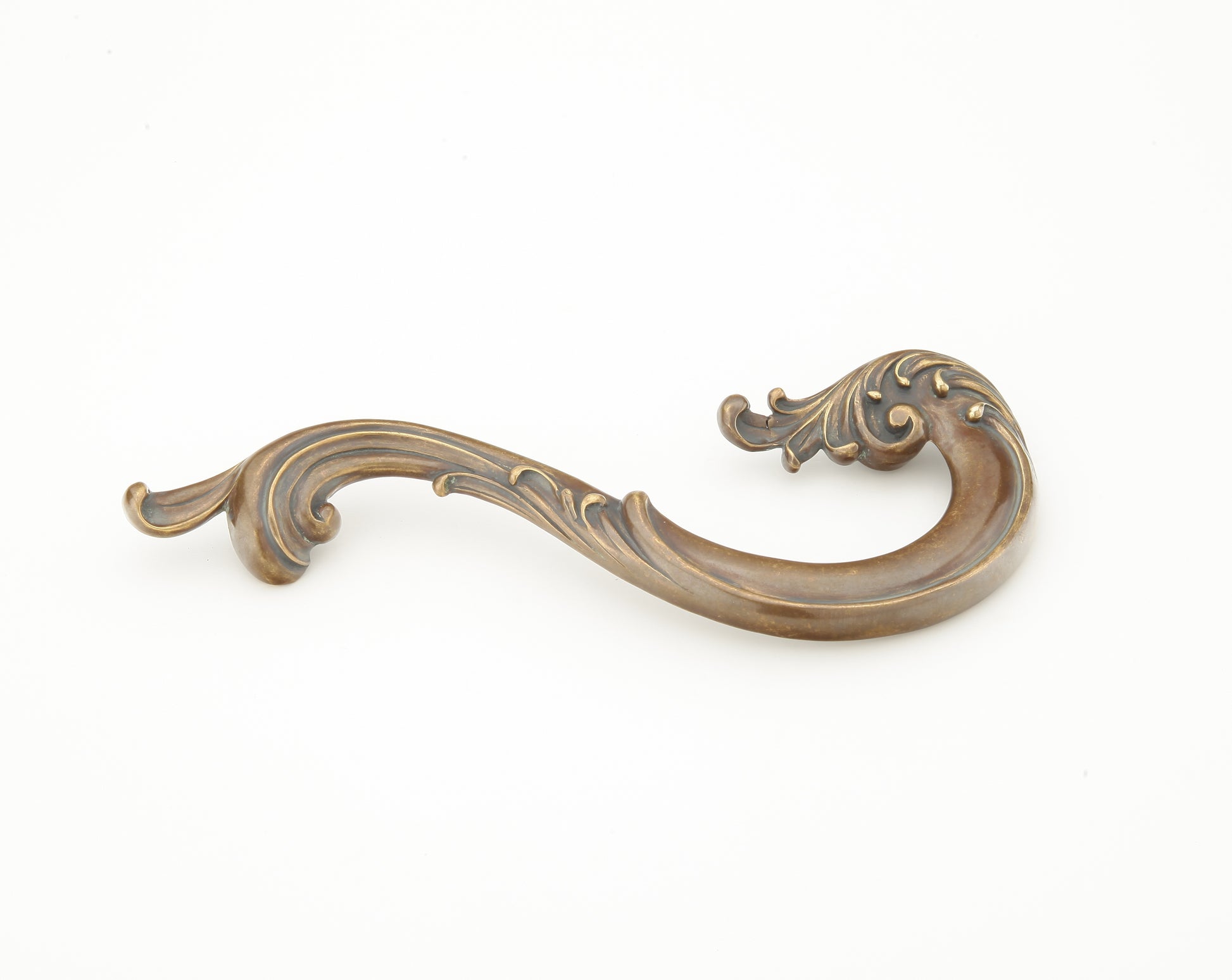 Schaub Large Curved Pull Right 5" in Monticello Brass