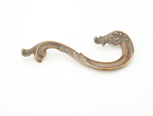 Schaub Small Solid Brass Curved pull right 3-1/2" in Monticello Brass