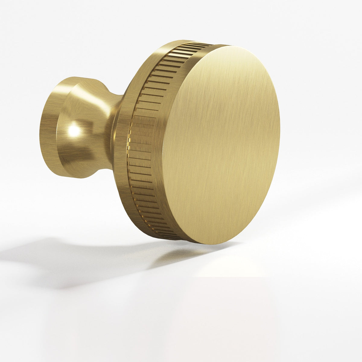 Colonial Bronze 583 Coined Sandwich Knob, 1 in Diameter - Antique Brass