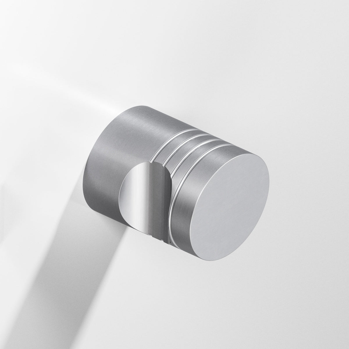 Colonial Bronze 104 Round Grooved Knob, 3/4 in Diameter - Matte Satin Chrome