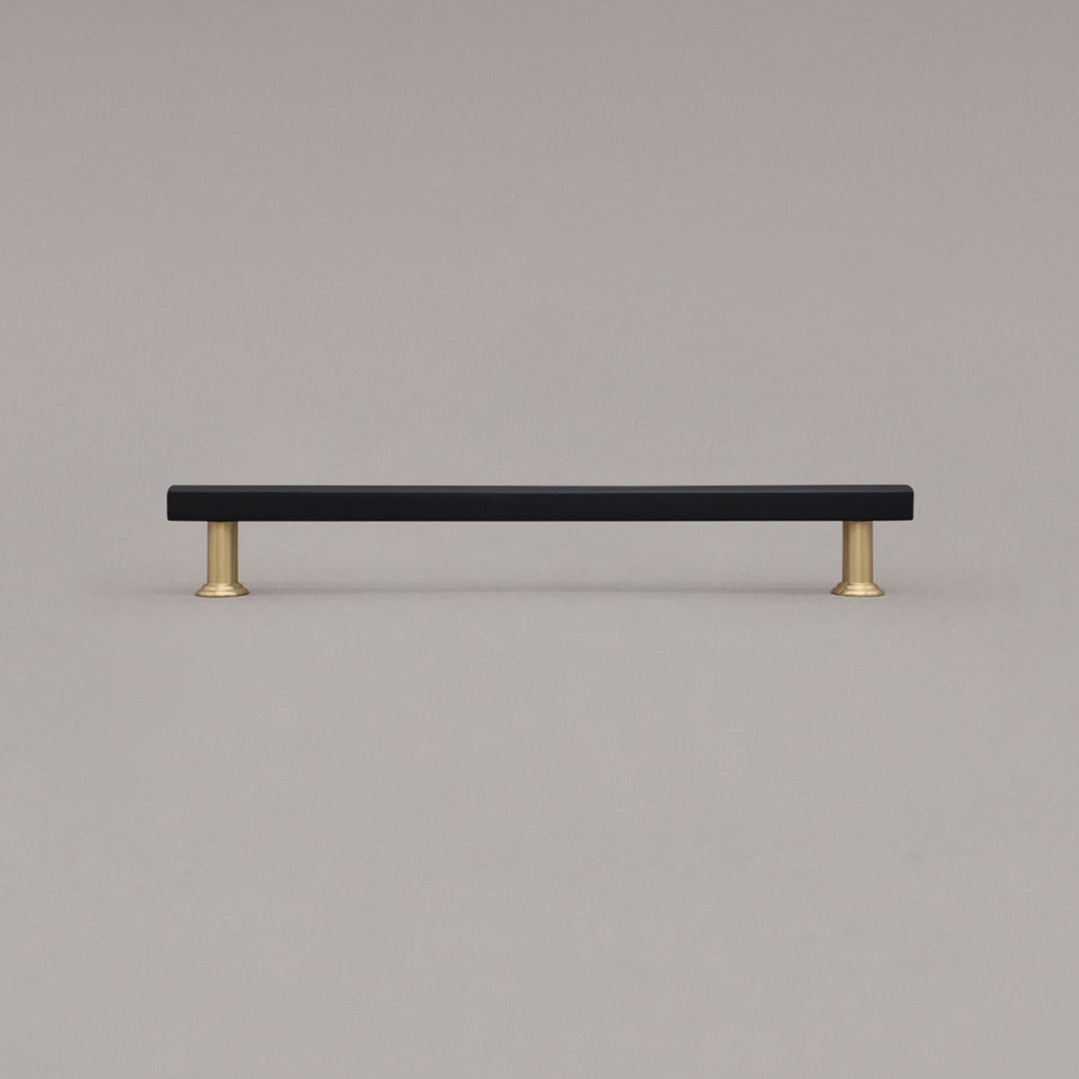 Hapny Mod Cabinet Pull - 8 in (203.2mm) - Matte Black / Satin Brass