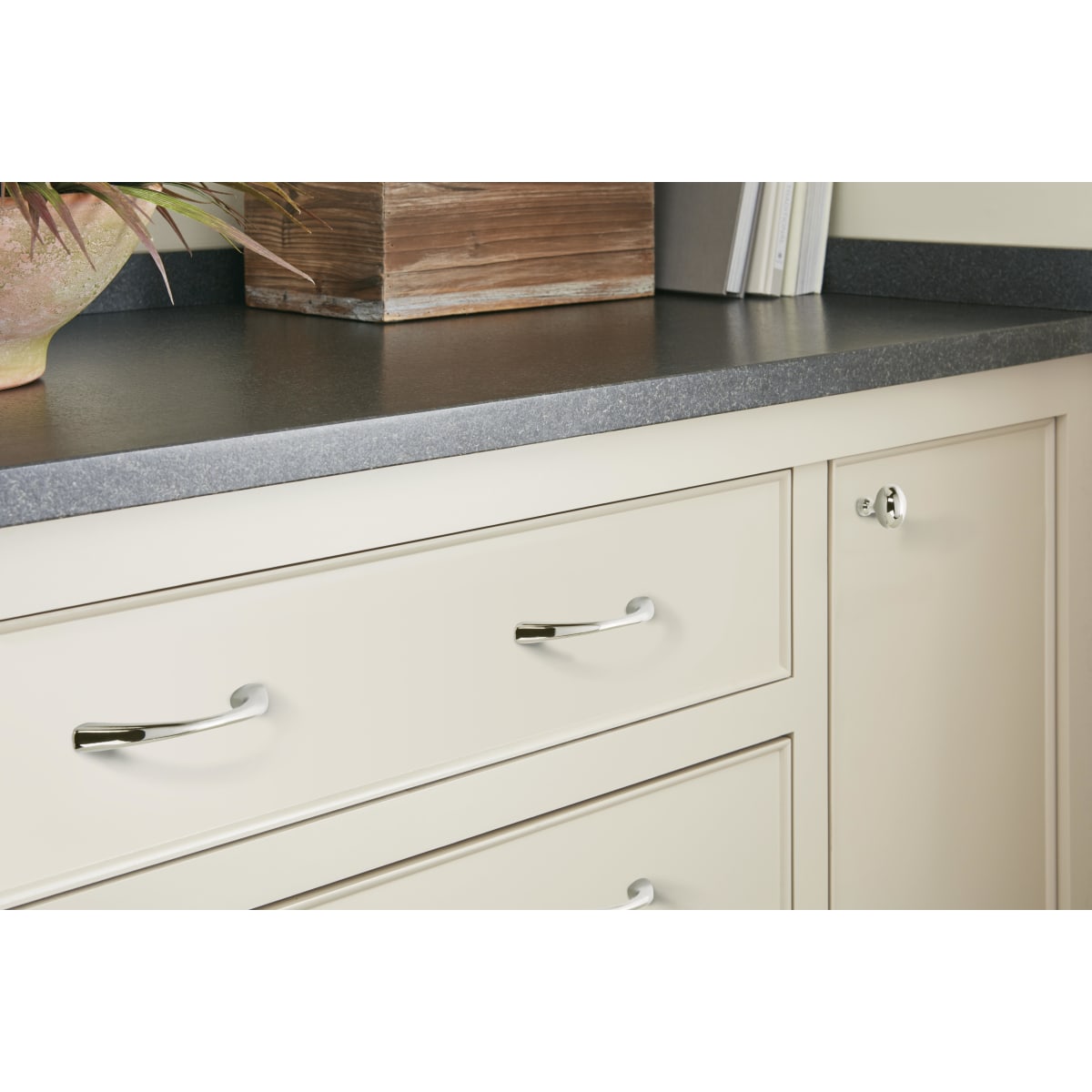 Amerock Vaile Cabinet Knob