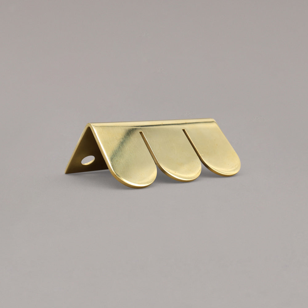 Hapny Sweep Edge Pull - Unlacquered Polished Brass