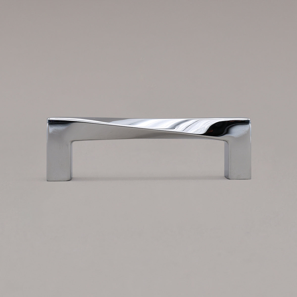 Hapny Twist Cabinet Pull - 96mm (3-3/4 in) - Polished Chrome