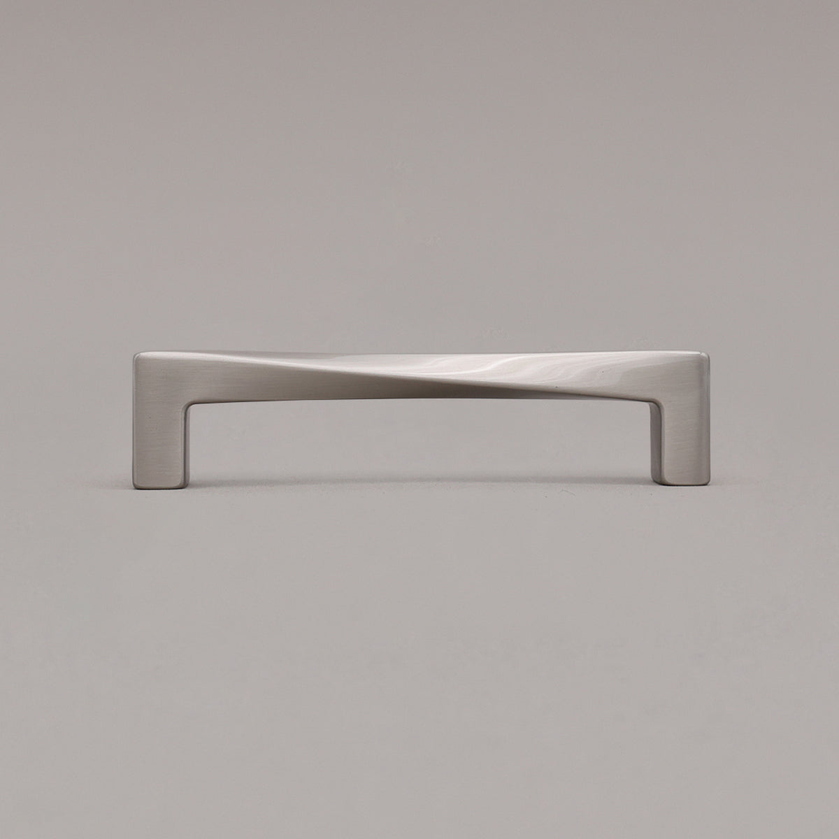 Hapny Twist Cabinet Pull - 5 in (127mm) - Satin Nickel