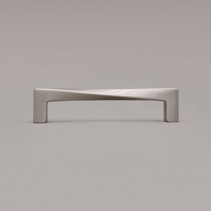 Hapny Twist Cabinet Pull - 5 in (127mm) - Satin Nickel
