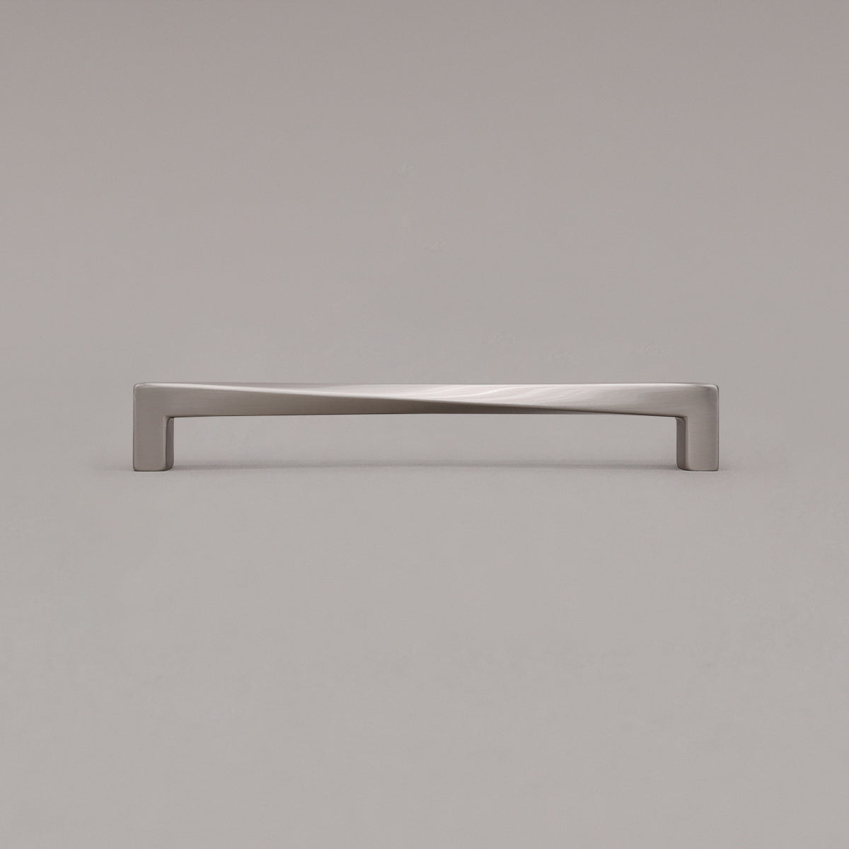 Hapny Twist Cabinet Pull - 8 in (203.2mm) - Satin Nickel