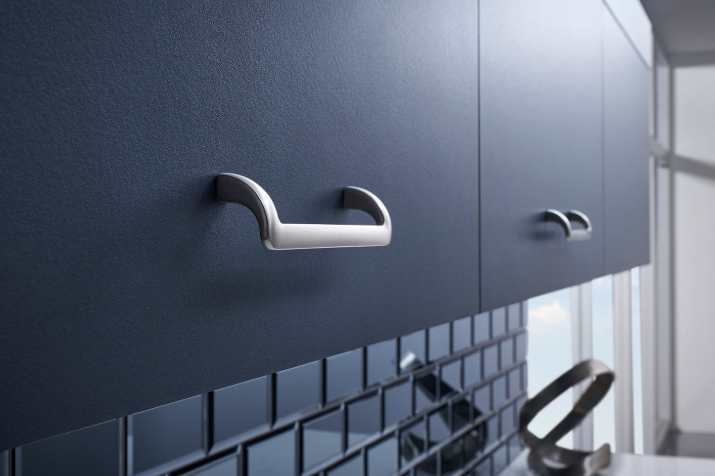 Top Knobs Kentfield Drop Handle