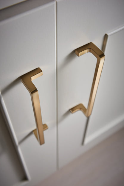 Atlas Logan Bar Pull