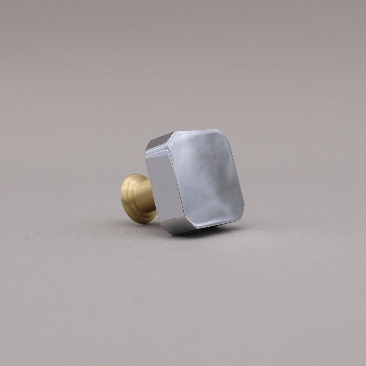 Hapny Mod Cabinet Knob - Polished Chrome / Satin Brass
