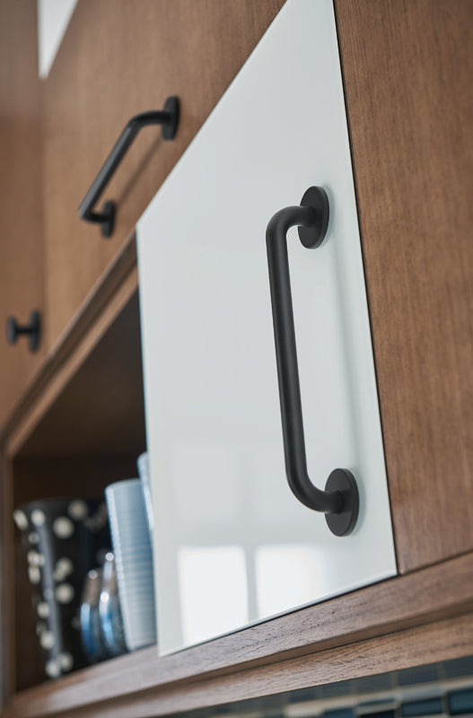 Atlas Dot Bar Pull