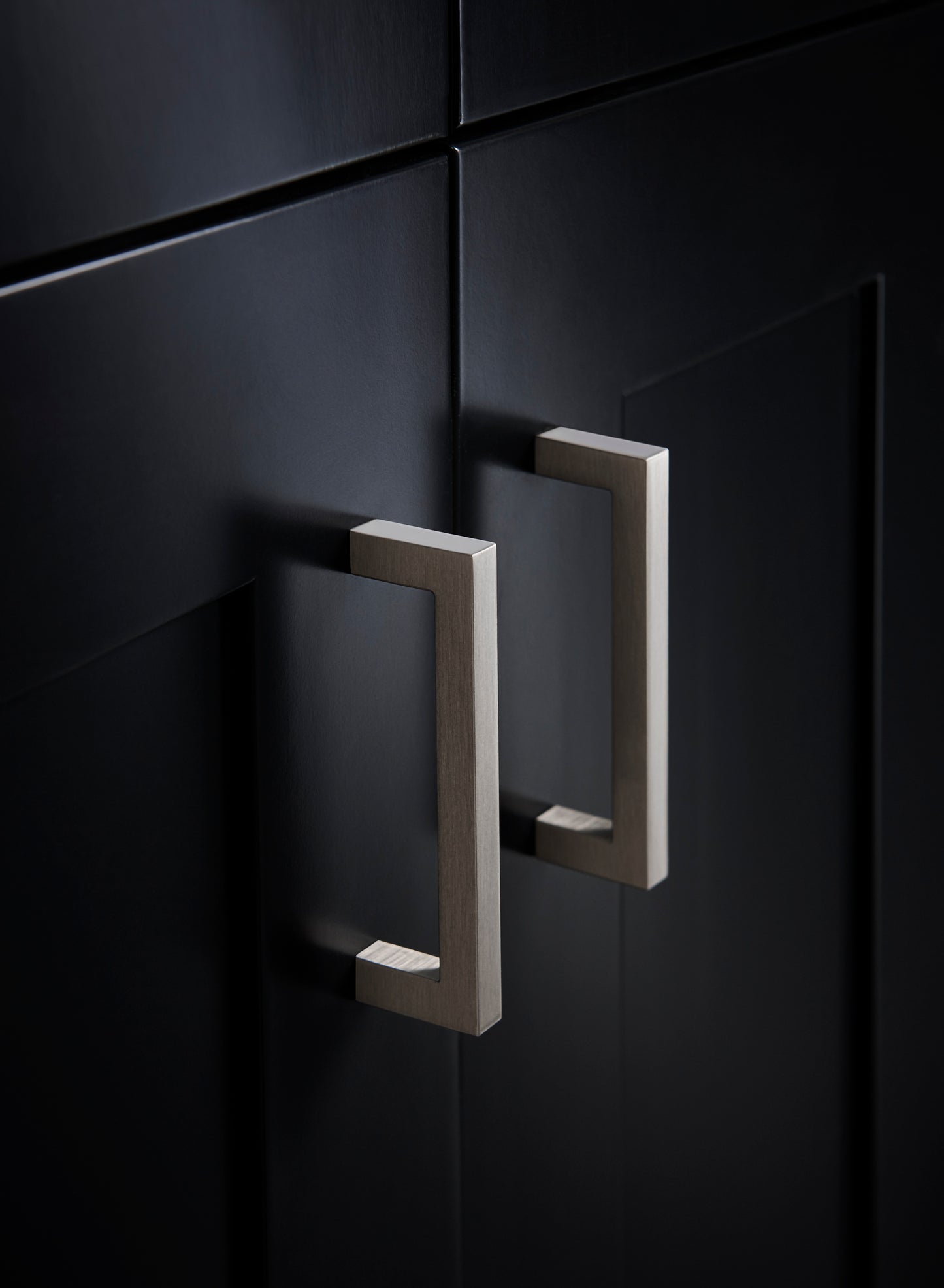 Top Knobs Square Bar Pull