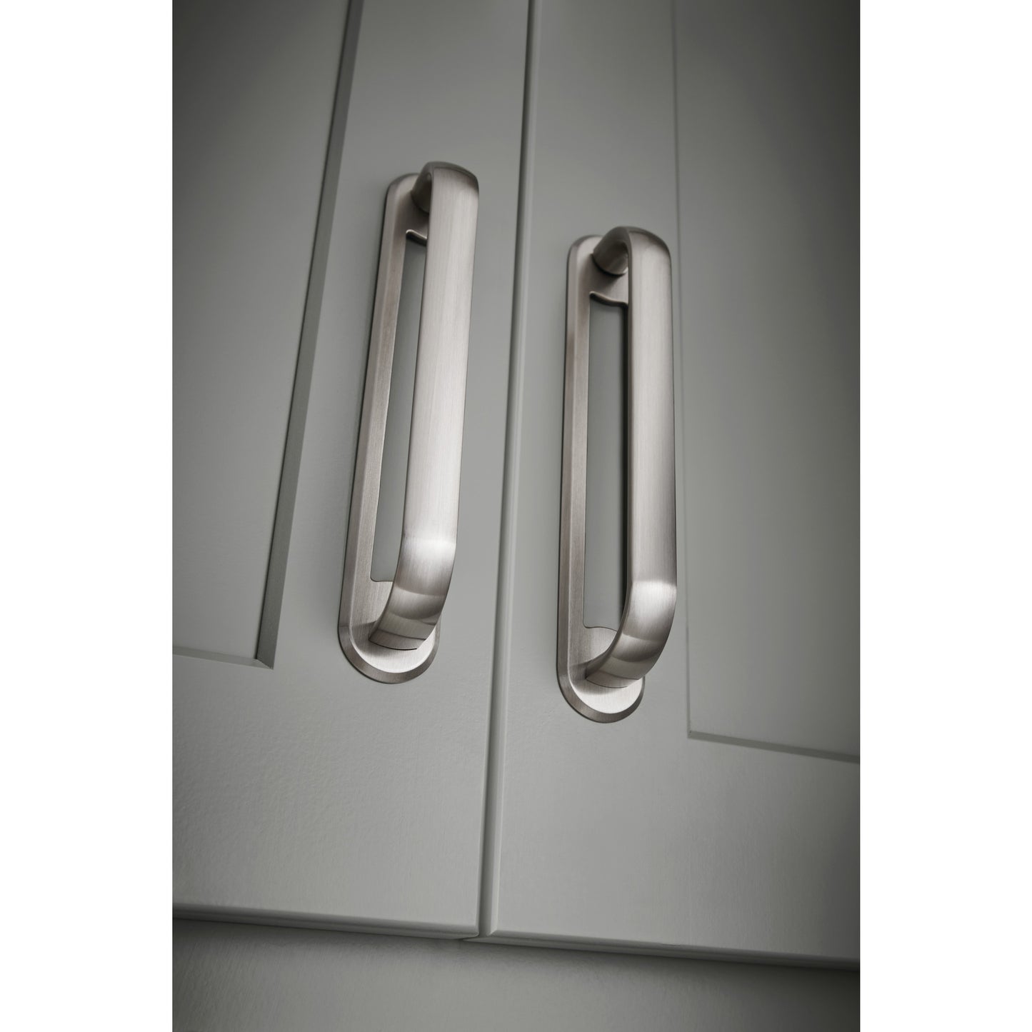Top Knobs Brockwell Knob Backplate