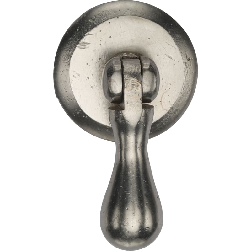 Drop Pull on Round Plate