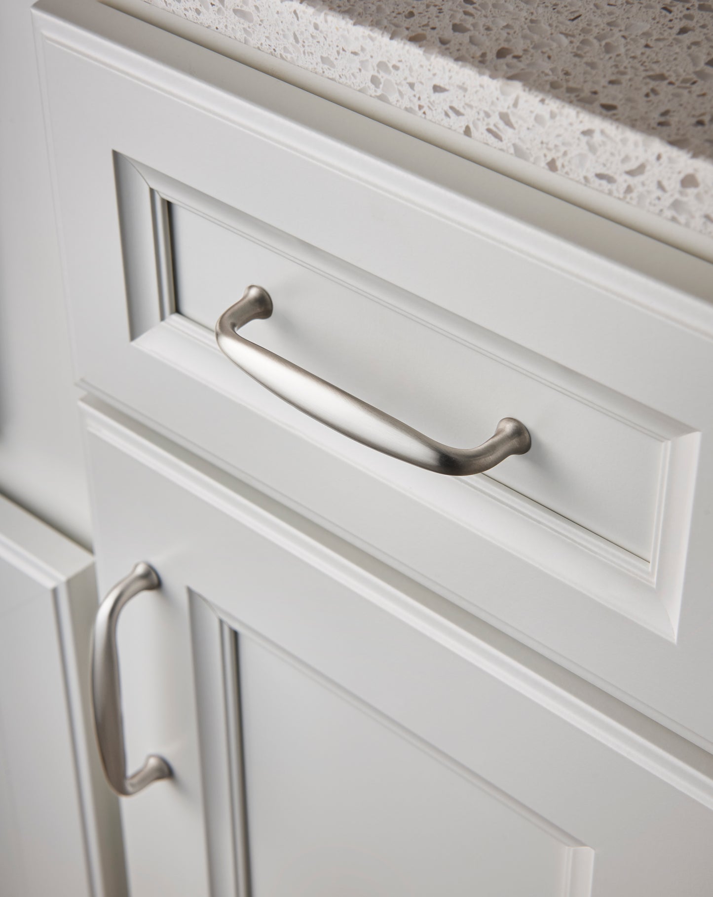 Top Knobs Charlotte Bar Pull