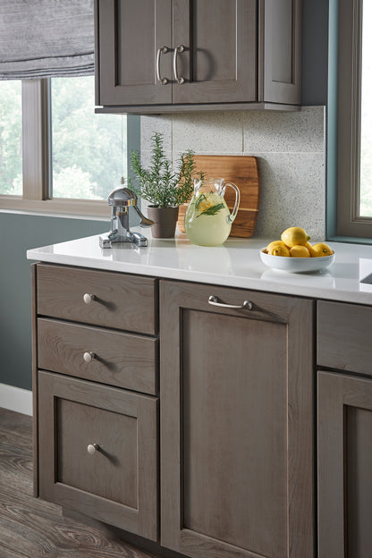 Top Knobs Lund Bar Pull