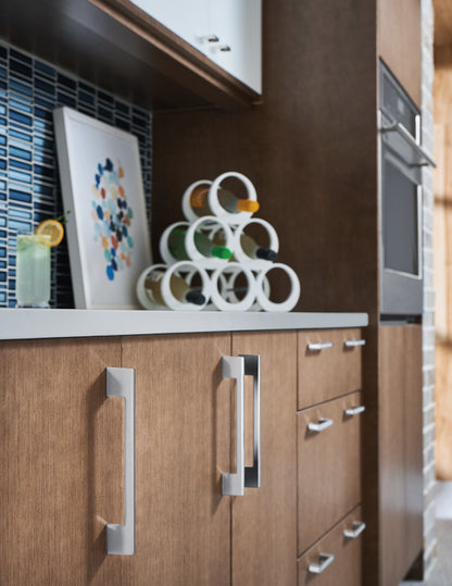 Atlas Thin Square Bar Pull