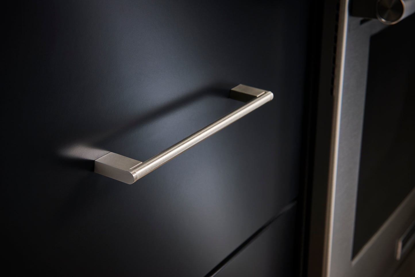 Top Knobs Princetonian Bar Pull