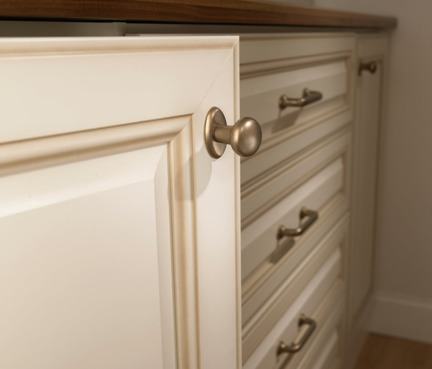 Top Knobs Aspen Round Diameter Round Knob