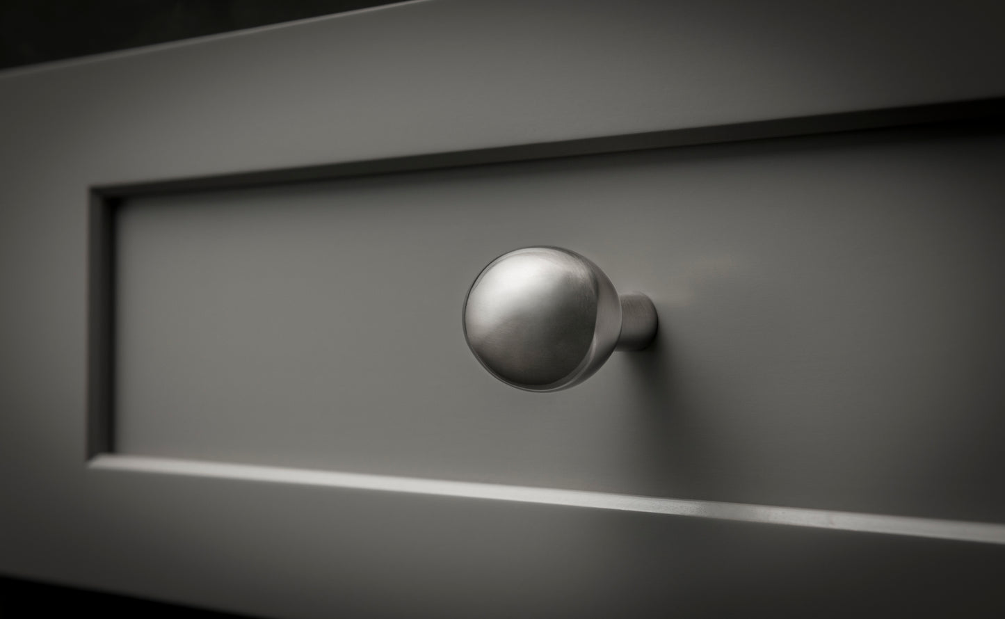 Top Knobs Aspen II Small Egg Length Oval Knob